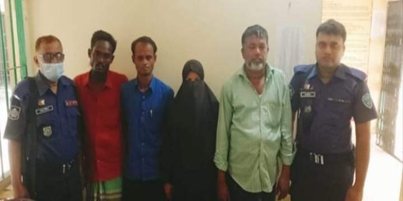 নোয়াখালীতে আবাসিক হোটেল থেকে নারীসহ গ্রেফতার ৪