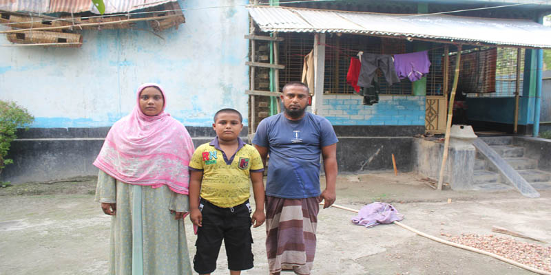 ডোমারে প্রভাবশালীর অত্যাচারে এক মুক্তিযোদ্ধা পরিবার দিশেহারা