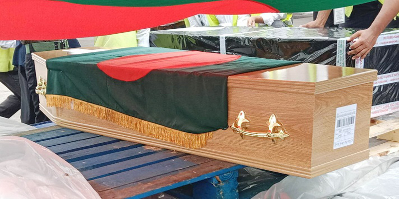 ঢাকায় পৌঁছেছে আবদুল গাফফার চৌধুরীর মরদেহ