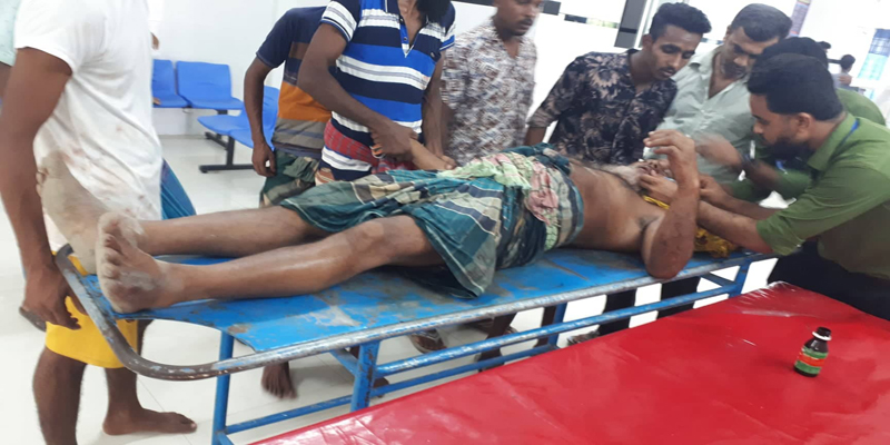 বোয়ালমারীতে অতর্কিত হামলায় আহত ২৫, বাড়িঘর  ভাংচুর আটক ৫