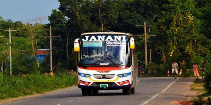 লক্ষ্মীপুরে বাসের ভেতর তরুণীকে ধর্ষণচেষ্টা, বাধা দিতে গিয়ে নৈশপ্রহরীর মৃত্যু