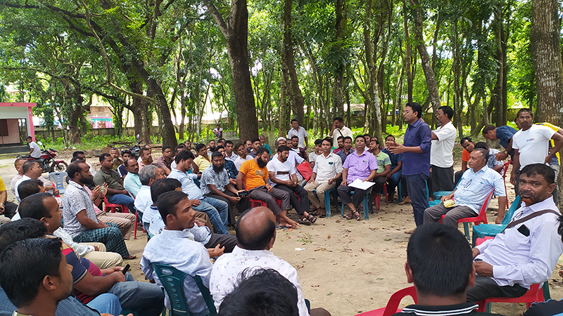 সার ব্যবসায়ীকে জেল দেওয়ার প্রতিবাদে দোকান বন্ধ রেখেছে সার ব্যবসায়ীরা