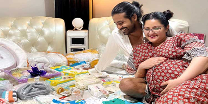 পুত্রসন্তানের মা–বাবা হলেন পরীমনি ও রাজ
