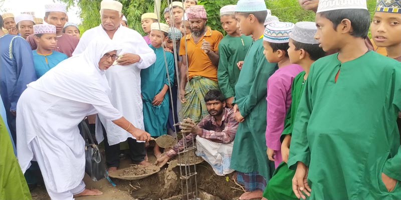 রুহিয়ায় সীমানা প্রাচীর নির্মাণ কাজের উদ্বোধন