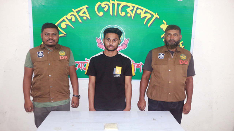 শিরোইল বাস টার্মিনালে হেরোইনসহ মাদক কারবারি গ্রেফতার