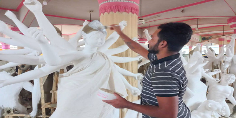 নোয়াখালীতে বেড়েছে পূজা মন্ডপ, চলছে দূর্গা পূর্জার প্রস্তুতি