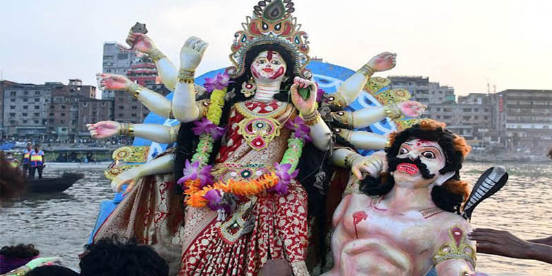 আজ বিজয়া দশমী, প্রতিমা বিসর্জনের মধ্যদিয়ে শেষ হচ্ছে দুর্গোৎসব