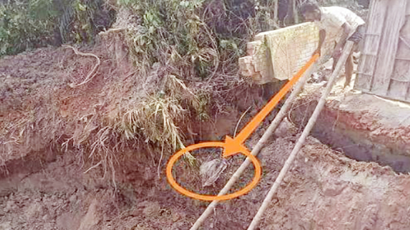 নোয়াখালীতে মিলল ২০ বছর আগে কবর দেয়া অক্ষত লাশ