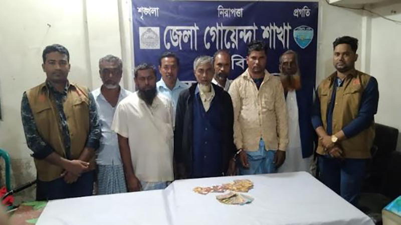নোয়াখালীতে নগদ টাকাসহ ৭ জুয়াড়ি আটক