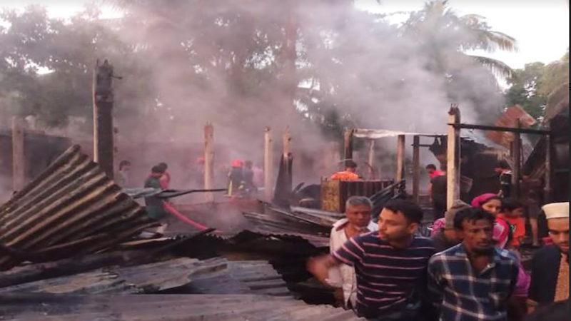 চাটখিলে শর্ট সার্কিটের আগুনে পুড়ল ৩ দোকান