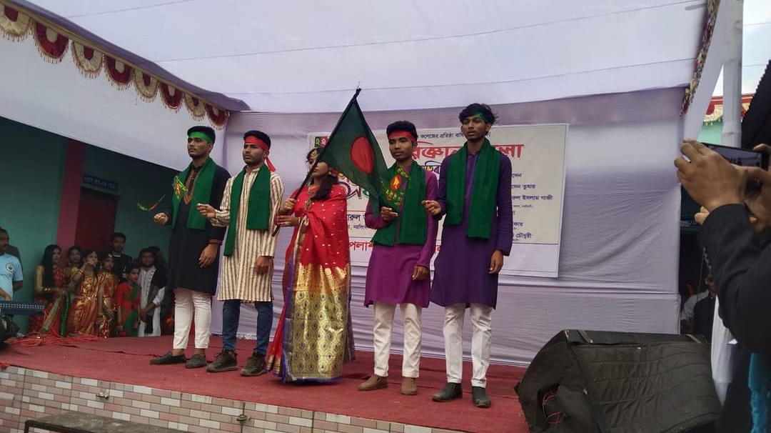 নরসিংদীর পলাশে দিনব্যাপী বিজ্ঞান মেলা ও পিঠা উৎসব