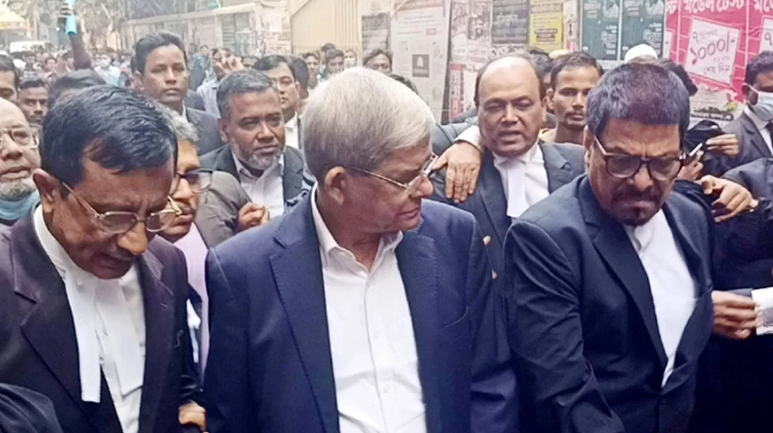 আদালতে পুরনো মামলার হাজিরা দিলেন মির্জা ফখরুল