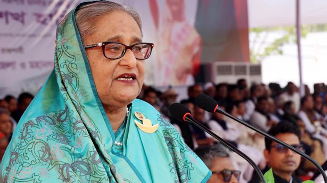 রাজশাহীর জনসভায় নৌকায় ভোট চেয়ে ওয়াদা করালেন প্রধানমন্ত্রী
