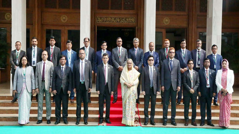 জেলা প্রশাসকদের প্রতি প্রধানমন্ত্রীর ২৫ নির্দেশনা