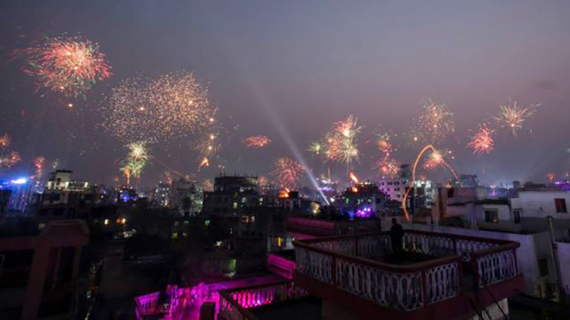 সাকরাইনের আনন্দে মাতোয়ারা পুরান ঢাকা