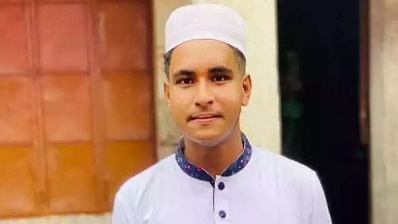 লক্ষ্মীপুরে বালু ভর্তি ট্রাক চাপায় শিক্ষার্থীর মৃত্যু