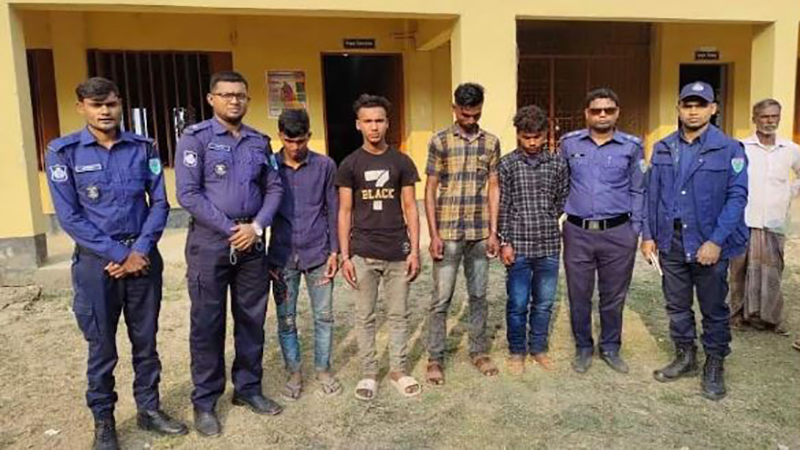 জামালগঞ্জে ইভটিজিংয়ের দায়ে চার বখাটের কারাদন্ড