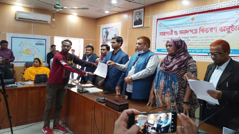 তেঁতুলিয়ায় টেকাব প্রকল্পের কম্পিউটার  প্রশিক্ষণের সমাপনী ও সনদ বিতরণ