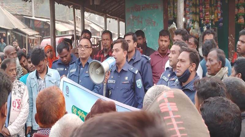 রুহিয়ায় পুলিশের জনসচেতনতা মূলক পথসভা