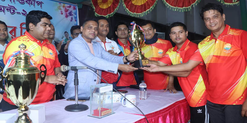 নোয়াখালীতে জেলা প্রশাসক গোল্ডকাপ ব্যাডমিন্টন টুর্নামেন্টে জেলা সদর দল চ্যাম্পিয়ন