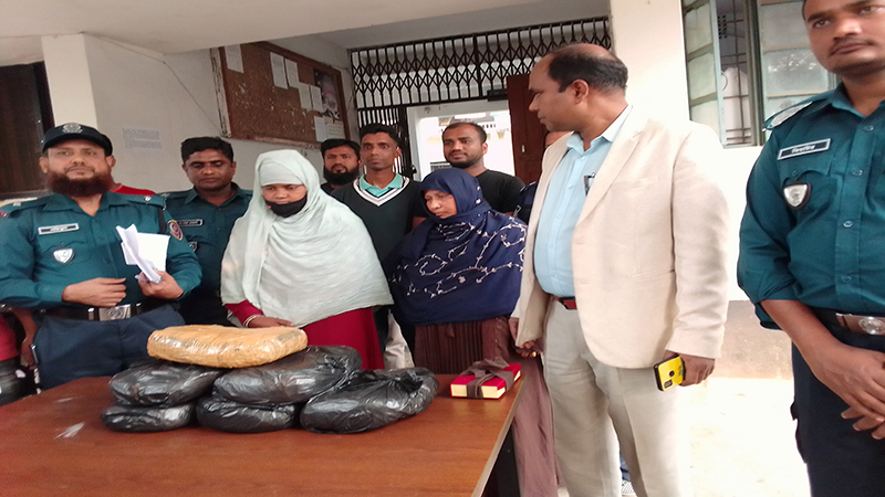 সৈয়দপুরে পৃথক অভিযানে স্বর্ণের বার ও গাঁজা সহ আটক ৪