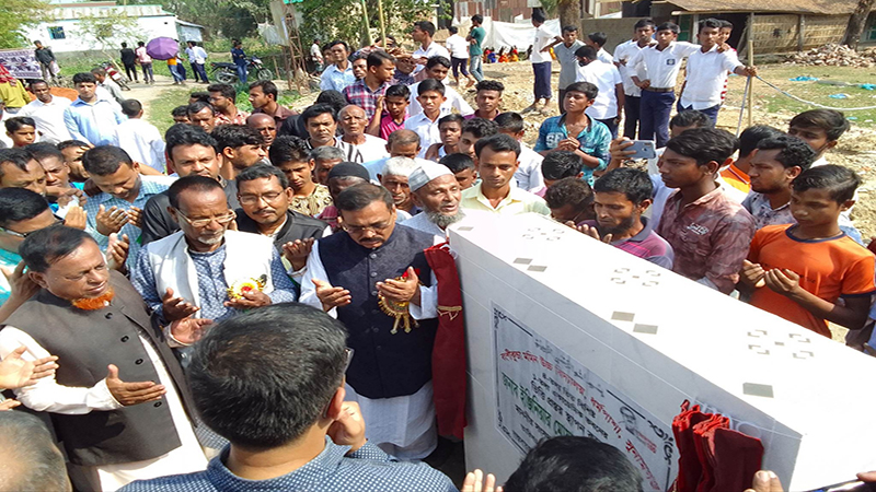 মধ্যনগরে চার তলা ভবন উদ্ভোধন করেন এমপি রতন