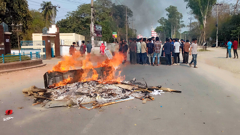 ৫শ’ জনকে আসামী করে রাবি কর্তৃপক্ষের মামলা