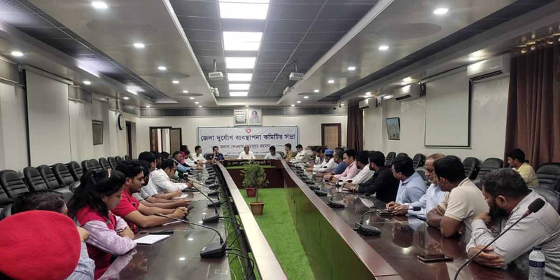 নোয়াখালীতে ঘুর্ণিঝড় মোখা মোকাবিলা: প্রস্তুত ৪৬৩ আশ্রয়কেন্দ্র