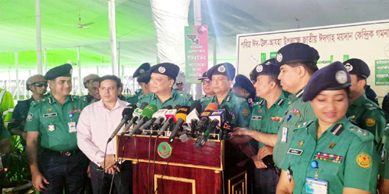 ঈদকে ঘিরে জঙ্গি হামলার ব্যাপারে সুনির্দিষ্ট তথ্য নেই : ডিএমপি কমিশনার