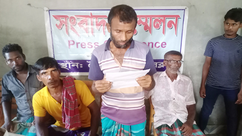 ধর্ষককে গ্রেফতারের দাবিতে শৈলকুপায় সংবাদ সম্মেলন