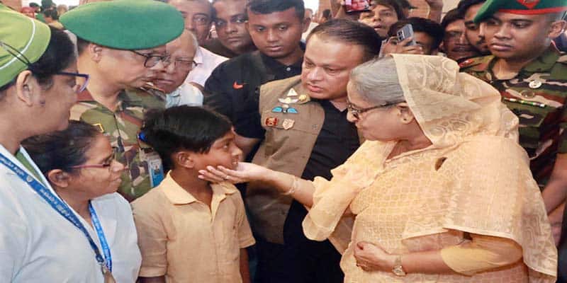ছোট্ট রাব্বির দায়িত্ব নিলেন প্রধানমন্ত্রী