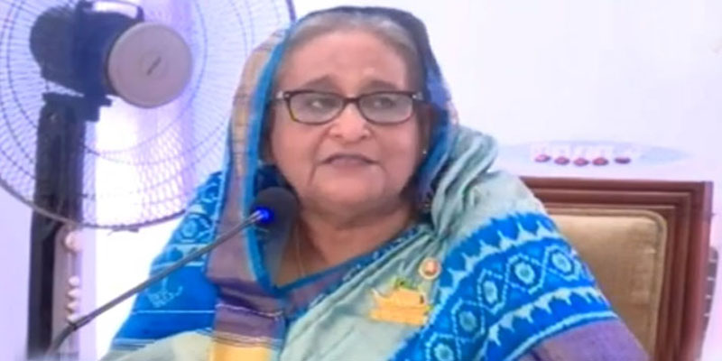 কোটালীপাড়ায় নেতাকর্মীদের সঙ্গে গান গাইলেন প্রধানমন্ত্রী