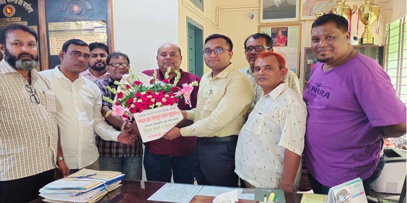 ডোমারে নবাগত উপজেলা নির্বাহী কর্মকর্তার সাথে প্রেসক্লাবের সৌজন্য সাক্ষাৎ