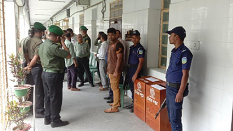 টান টান উত্তেজনার মধ্যে ময়মনসিংহ মেডিকেলে টেনডার জমা