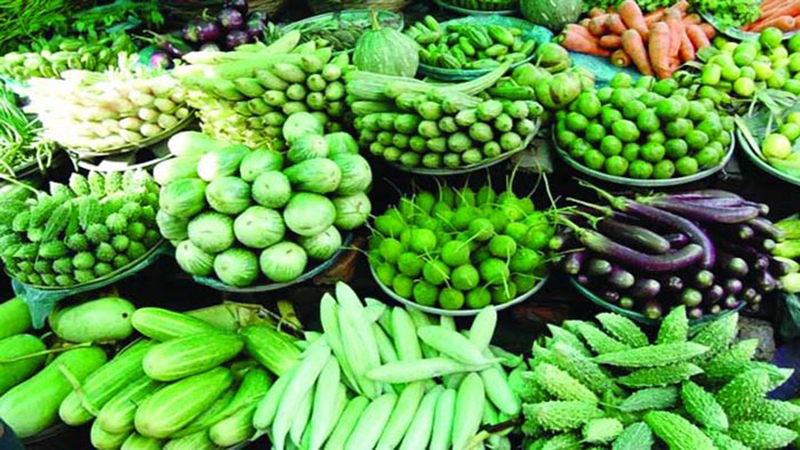 বাজারে ৮০ টাকার নিচে কোন কাঁচা সবজি নেই