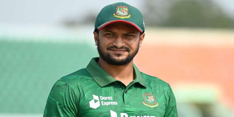 হঠাৎ বিশ্বকাপ থেকে দেশে ফিরলেন সাকিব