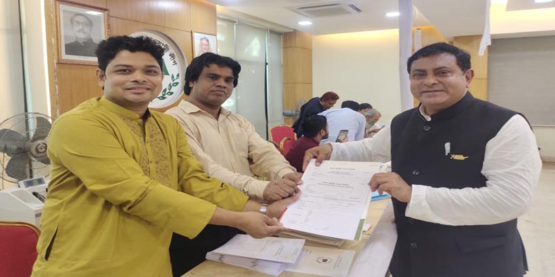 নোয়াখালী-৪ আসনে আ'লীগের মনোনয়ন ফরম নিলেন শিহাব উদ্দিন শাহিন