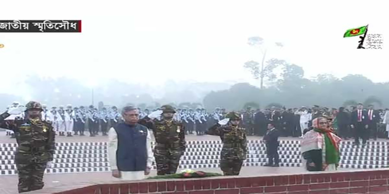 বিজয় দিবসে বীর শহীদদের প্রতি রাষ্ট্রপতি-প্রধানমন্ত্রীর শ্রদ্ধা