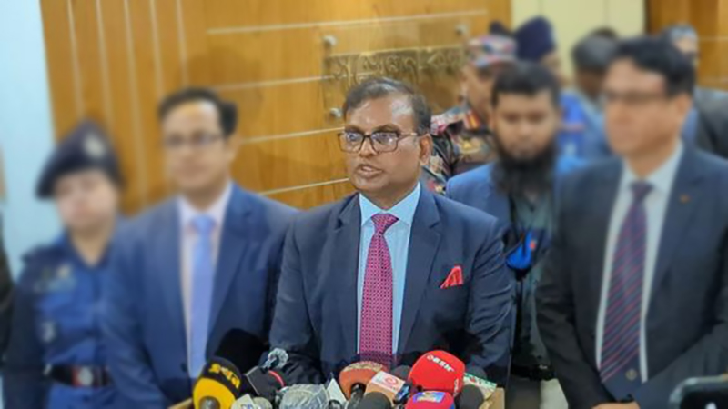 নির্বাচন কমিশনারের প্রতিক্রিয়া : আগামী এক সপ্তাহের মধ্যে অনেক কিছু ঘটবে