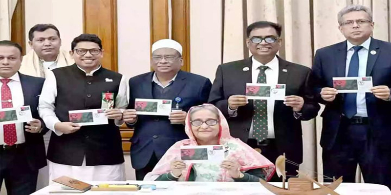 বিজয় দিবসে বিশেষ ডাকটিকিট অবমুক্ত করলেন প্রধানমন্ত্রী