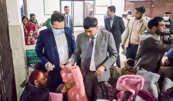 ময়মনসিংহে জেলা প্রশাসনের উদ্যোগে ২ লাখ ৭৭ হাজার কম্বল বিতরণ 