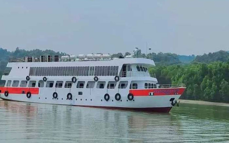 অনির্দিষ্টকালের জন্য টেকনাফ-সেন্টমার্টিন জাহাজ চলাচল বন্ধ