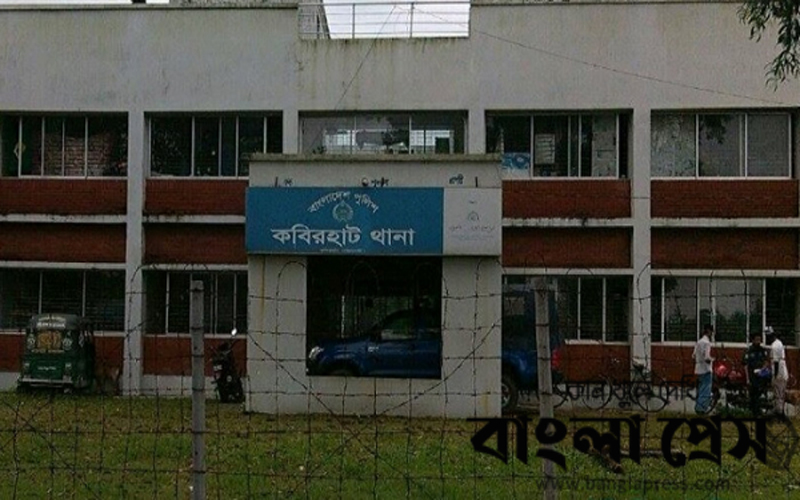 ইট ভাঙ্গার গাড়ি নিয়ন্ত্রণ হারিয়ে গাছের সঙ্গে ধাক্কা, যুবকের মৃত্যু 