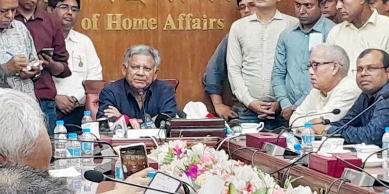 দুর্গাপূজায় তিনদিন ছুটির সুপারিশ করা হবে: স্বরাষ্ট্র উপদেষ্টা