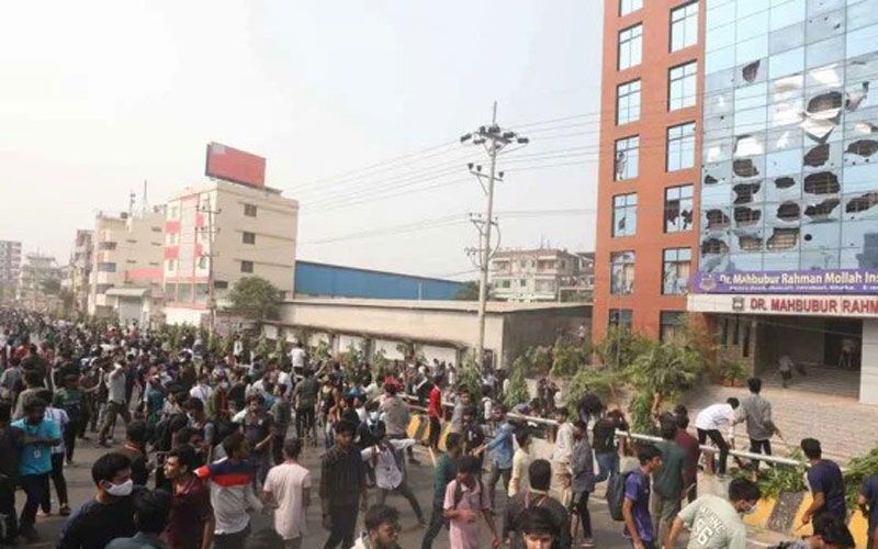 ৮ হাজার শিক্ষার্থীর বিরুদ্ধে পুলিশের মামলা