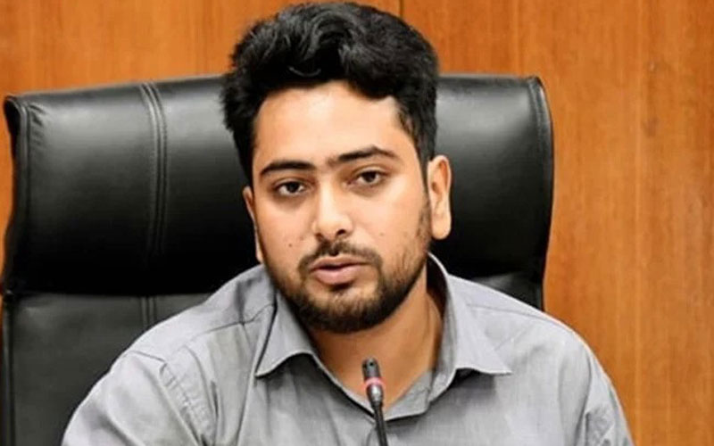 বর্তমান সরকার এক অর্থে সাংবিধানিক সরকারও নয় আবার বিপ্লবী সরকারও নয়: উপদেষ্টা নাহিদ