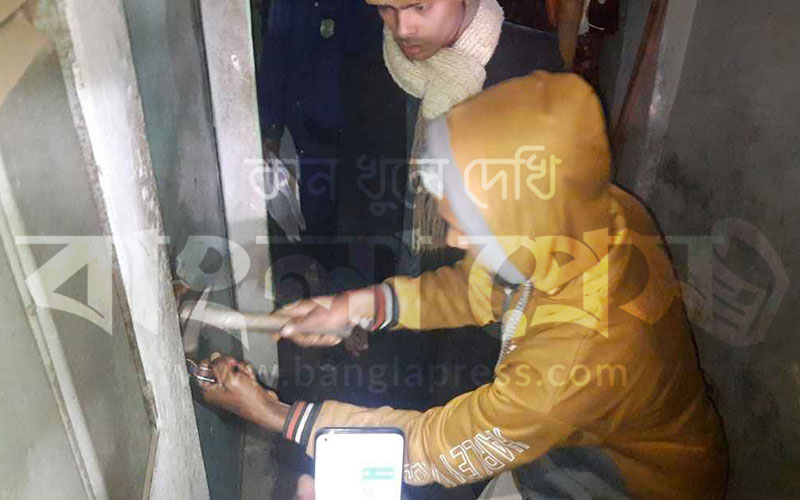 সৈয়দপুরে তালাবদ্ধ ঘর থেকে গৃহবধূর লাশ উদ্ধার 