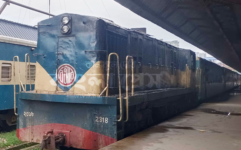 ১ জানুয়ারি থেকে ঢাকার সঙ্গে উত্তরবঙ্গের রেল যোগাযোগ বন্ধের হুঁশিয়ারি