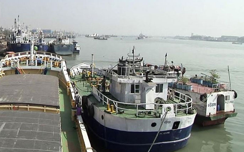 জাহাজে ৭ খুন: নৌযান শ্রমিকদের কর্মবিরতি স্থগিত
