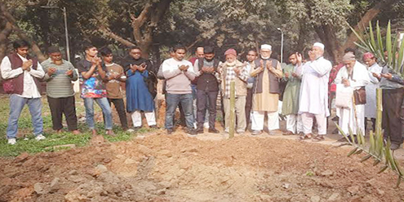 রাষ্ট্রীয় মর্যাদায় বুদ্ধিজীবী কবরস্থানে চিরশায়িত কবি হেলাল হাফিজ